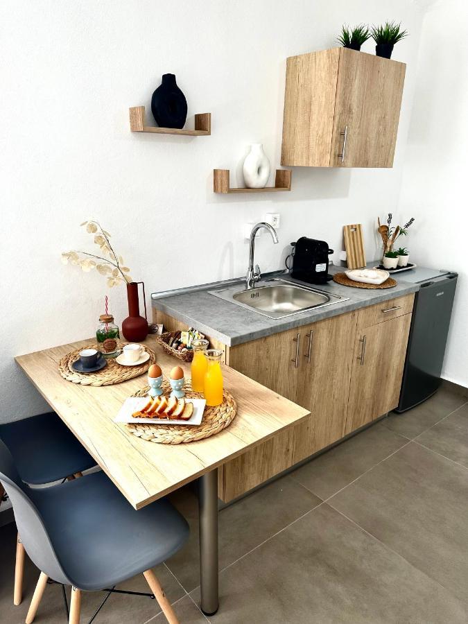 Aeron Suites Éxo Goniá Eksteriør bilde