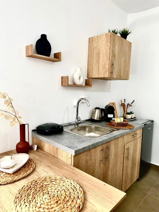 Aeron Suites Éxo Goniá Eksteriør bilde